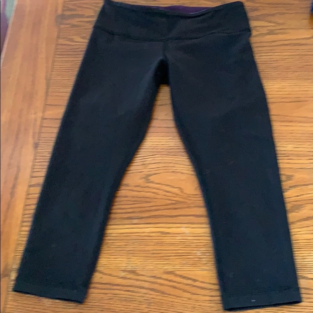 Lululemon Capri Leggings w Reversible Waist